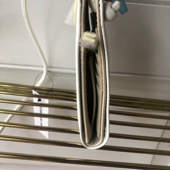 Purse - Picture 3 of 5